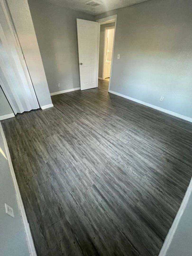 2/1 St Pete Move In Ready