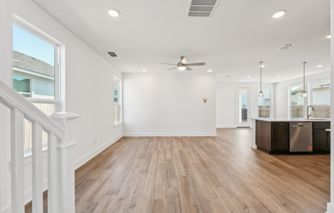 1112 YAUPON HOLLY DR