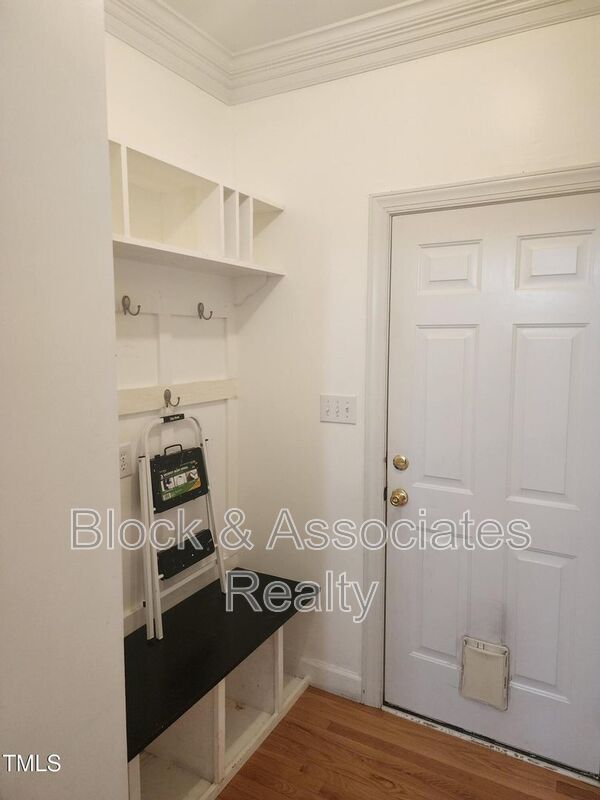 103 LA QUINTA CT