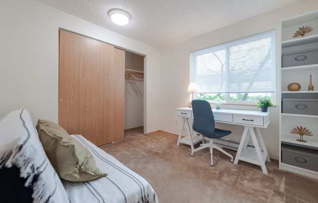 2 beds, 2 baths, 906 sqft, $1,600, Unit FF-260