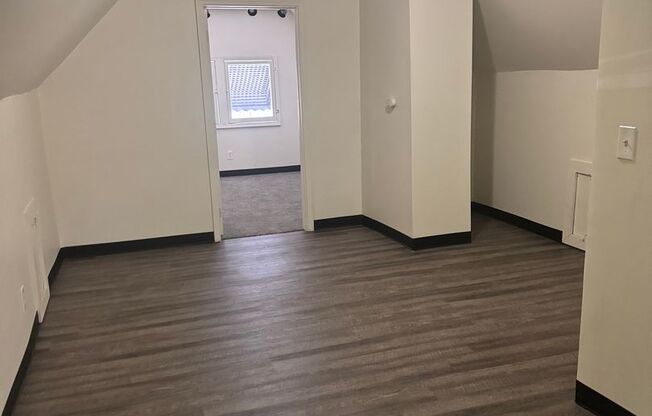 1 bed, 1 bath, 600 sqft, $550