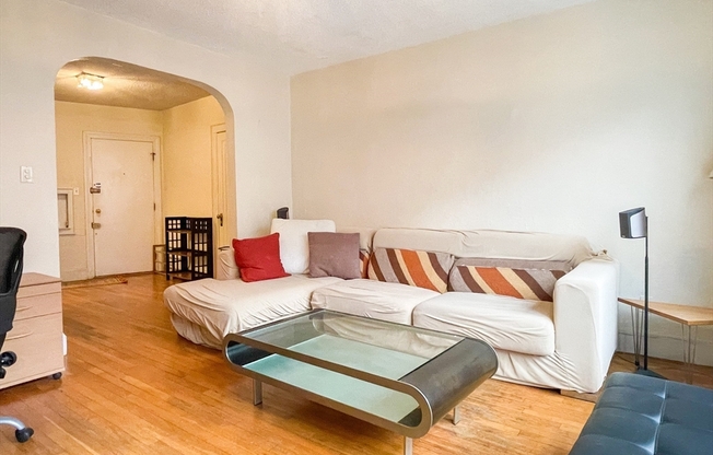 114 STRATHMORE RD