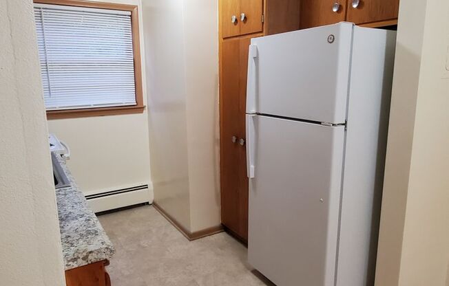 1 bed, 1 bath, $1,095, Unit 108