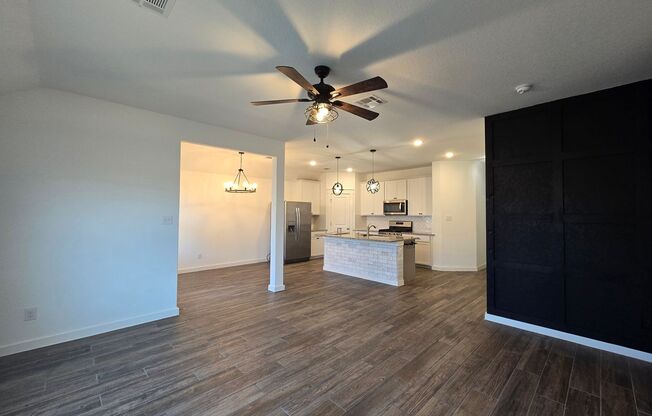 4/2/2 in Legend Point / Fridge / Washer & Dryer /  Neighborhood Pool & Playground / CISD
