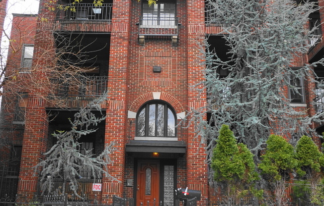 Charming 2 Bedroom/1 Bathroom Apartment in Reservoir Hill, MD!