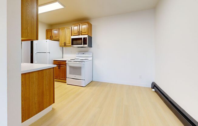 2 beds, 1 bath, 1,050 sqft, $995, Unit 215-201C