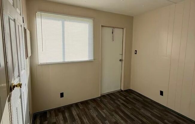 Studio, 1 bath, 420 sqft, $700, Unit 62A