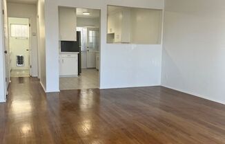 2 beds, 1 bath, 1,400 sqft, $2,400, Unit 03