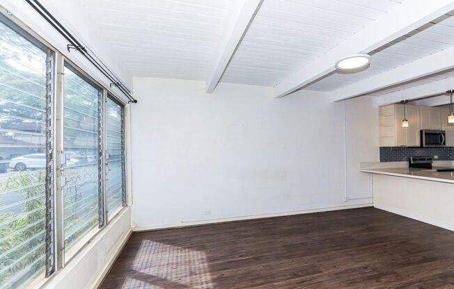 Tropic Gardens - renovated, split level 2, bedroom, 2 bath with 2 parking stalls