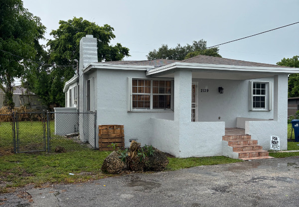 2129 NW 57 ST