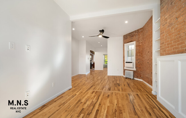 2 beds, 1 bath, 817 sqft, $3,395, Unit RESIDENCE#3