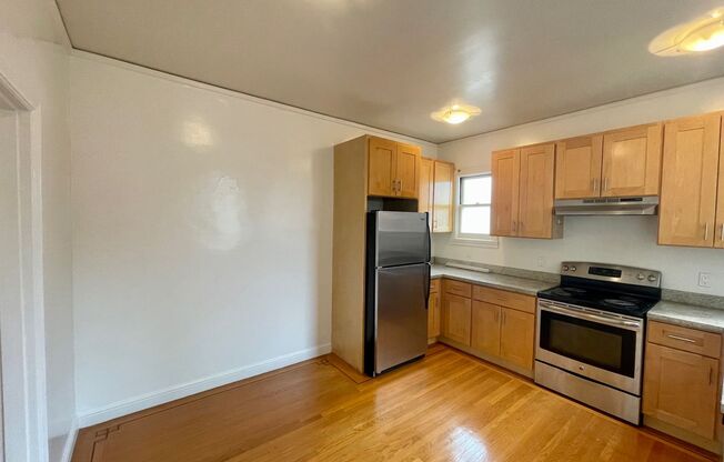 1 bed, 1 bath, $3,295, Unit 206