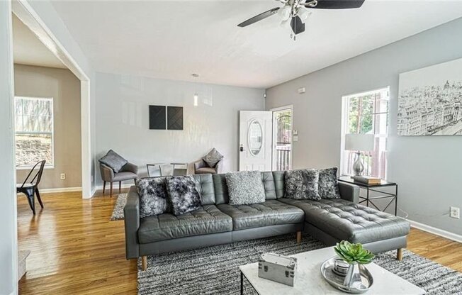339 HENRY AARON AVE SW