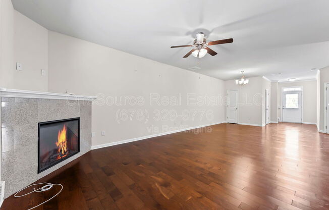 385 FRANKLIN LN
