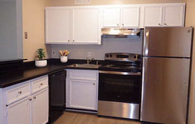 1 bed, 1 bath, 720 sqft, $1,100, Unit 1304 Garden Valley Rd Unit C