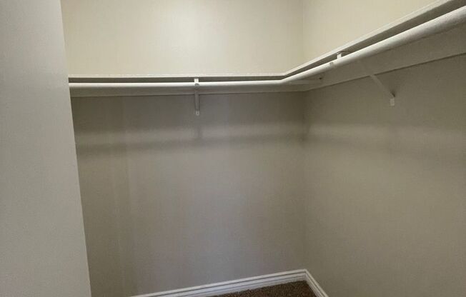 1 bed, 1 bath, 625 sqft, $1,950, Unit 42