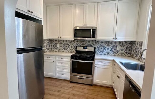 1 bed, 1 bath, 1,000 sqft, $2,700