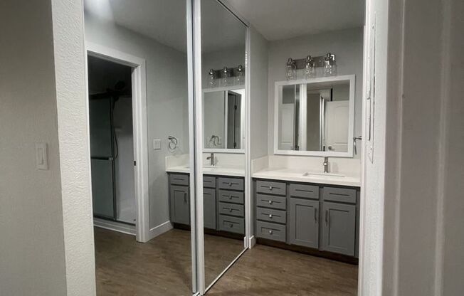 2 beds, 2 baths, 1,140 sqft, $1,940, Unit 113**