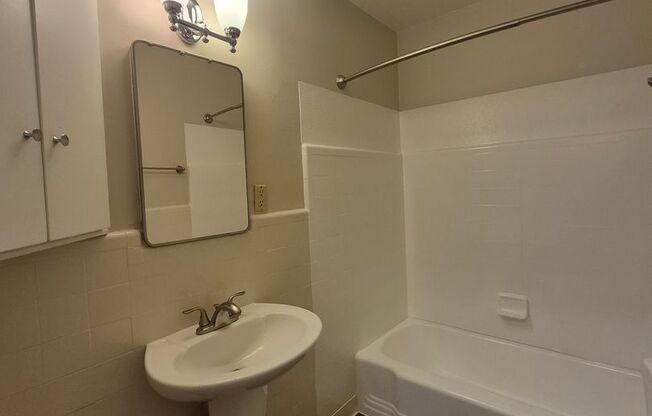 Studio, 1 bath, $1,295, Unit 209