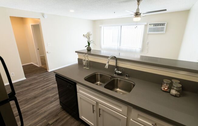 1 bed, 1 bath, 665 sqft, $1,598, Unit 206