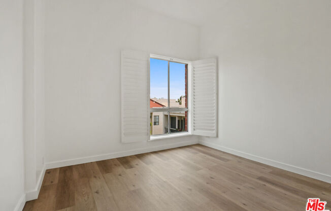 2 beds, 1.5 baths, 798 sqft, $3,899, Unit 607