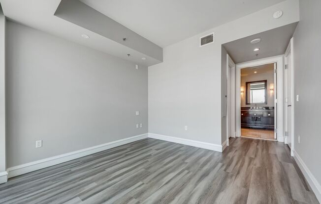 2 beds, 2 baths, $2,800, Unit # 3706