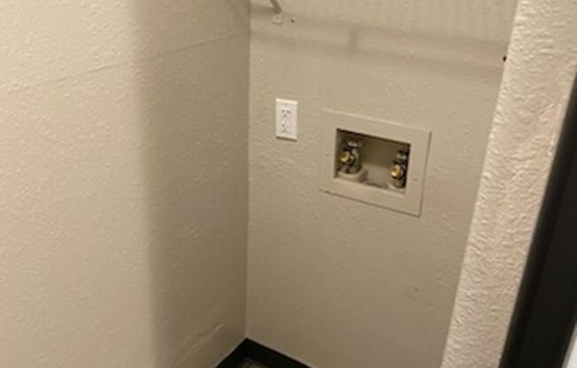 1 bed, 1 bath, 636 sqft, $710, Unit 507-111