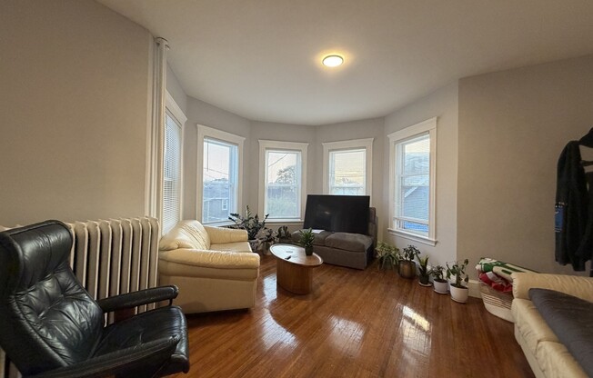 22 ADAMS ST