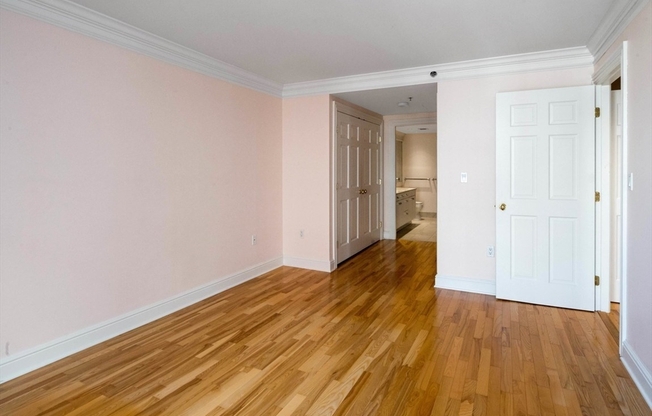 2 beds, 2 baths, 1,210 sqft, $5,500, Unit W907