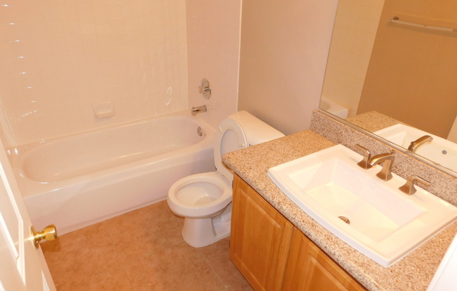 2 beds, 2 baths, $1,600