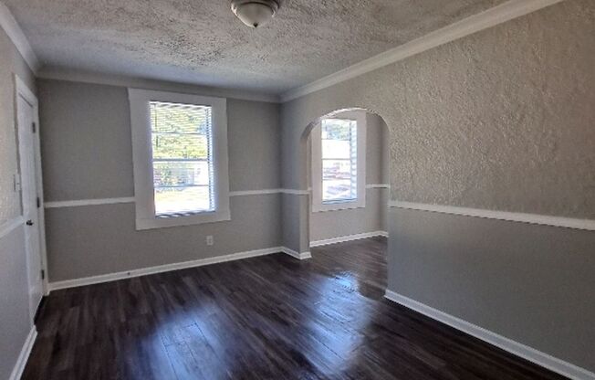 Welcome to 927 Maple Dr in Memphis, TN!