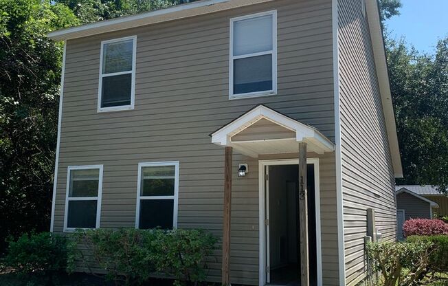 $500 OFF 1ST MONTH'S RENT! 3 Bedroom 2 Bath House Available Now!