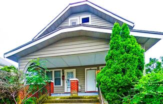 461-463 Reinhard Ave