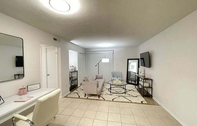 1 bed, 1 bath, 600 sqft, $895, Unit Unit 20