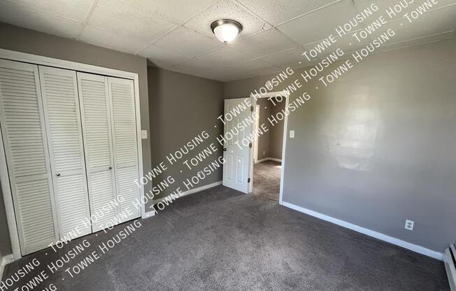 2 beds, 1 bath, $895