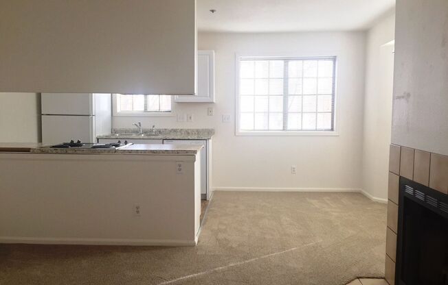 2 beds, 1 bath, $2,300, Unit # 2