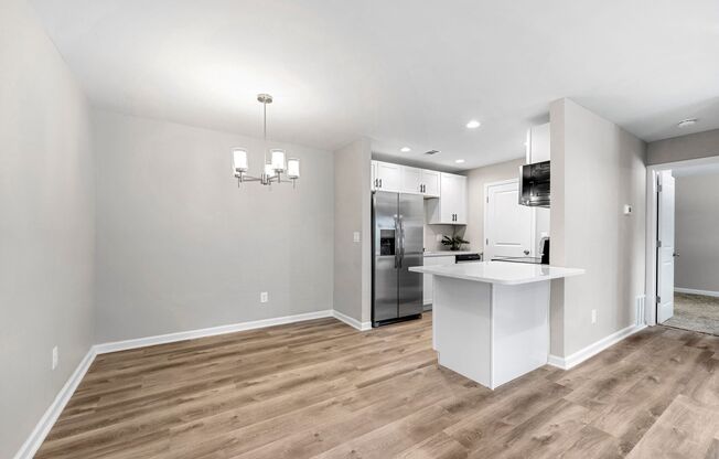 3 beds, 2 baths, 1,275 sqft, $1,649, Unit 0506