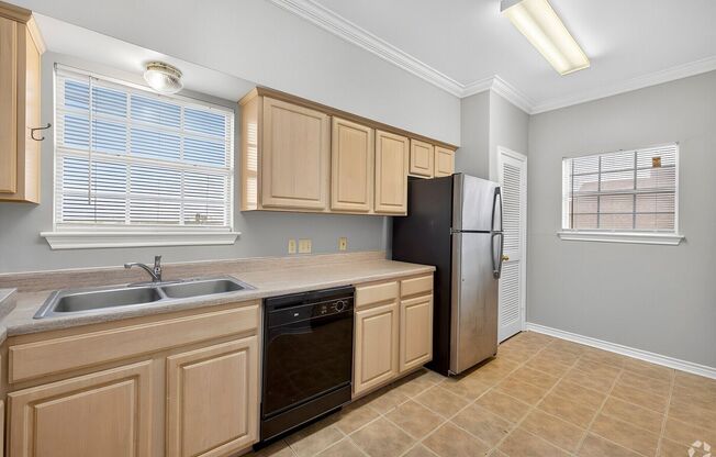 2 beds, 2 baths, 1,008 sqft, $1,549, Unit 122-01