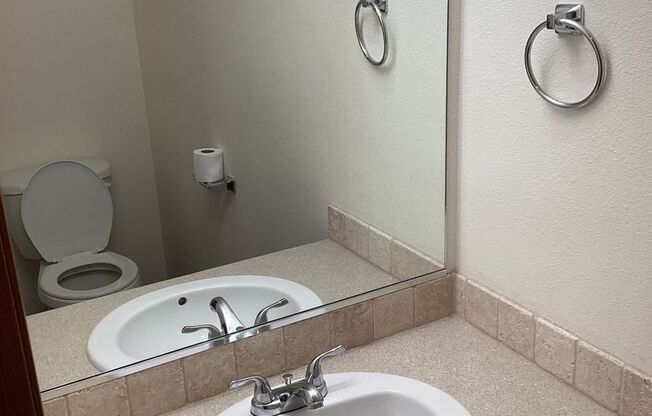 3 beds, 2 baths, 1,482 sqft, $1,695, Unit 43-12120