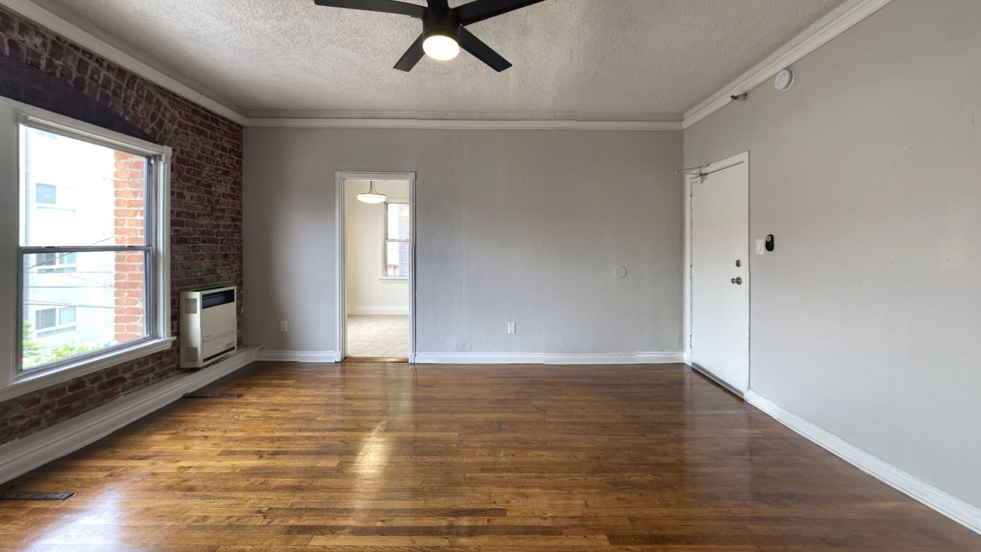 IRO - Irolo Apartments