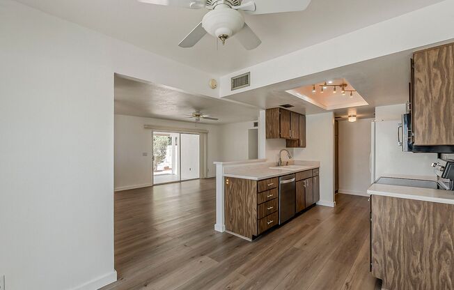 Light, Bright, and Move‑In Ready in Moon Valley!