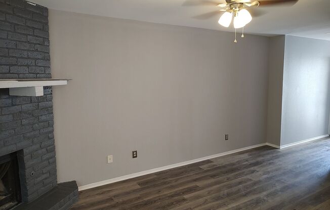 Nice duplex in South Austin off Burleson & Oltorf, close to downtown