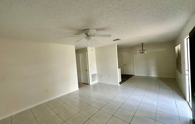 Charming 3-Bedroom Home with a Spacious Backyard – Available Now!