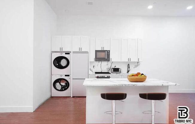 2 beds, 2 baths, $7,900, Unit 1S