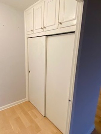 Studio, 1 bath, 570 sqft, $2,500, Unit 127