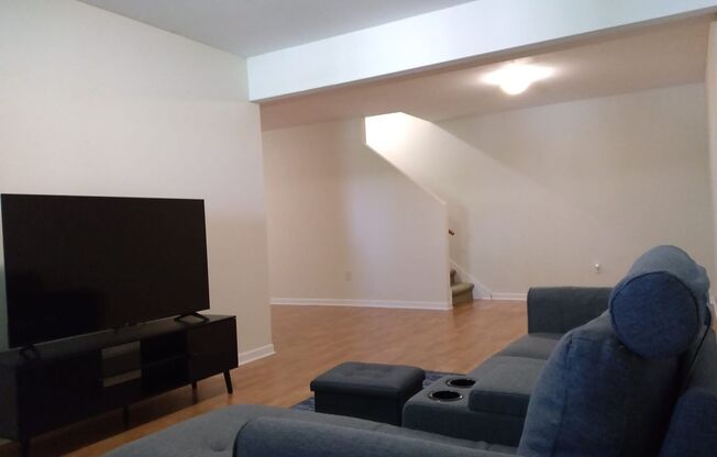 1 bed, 1 bath, $900