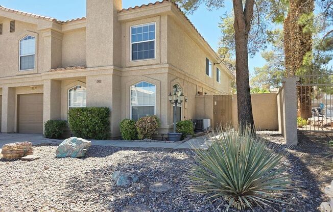 2817 CRYSTAL LANTERN DR