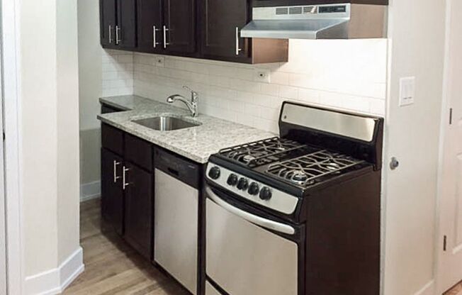 Studio, 1 bath, 435 sqft, $1,595, Unit 518-213