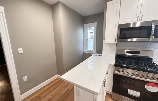 2 beds, 1 bath, 1,000 sqft, $3,200, Unit 1