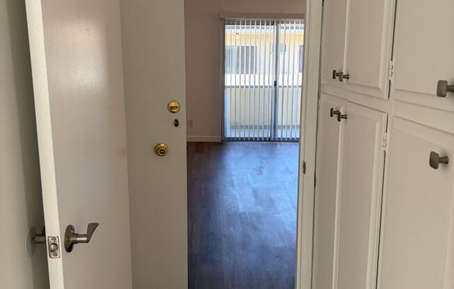2 beds, 2 baths, 950 sqft, $2,295, Unit 41